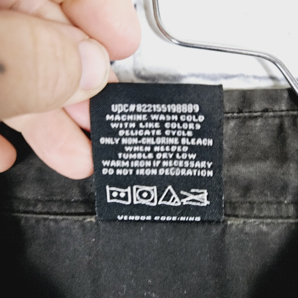 ENYCE | button up long sleeve collared shirt - Picture 7 of 7